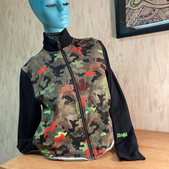 Zumba Size S Reflective Camouflage Zip Jacket with Neon Green Accents - Picture 1 of 12